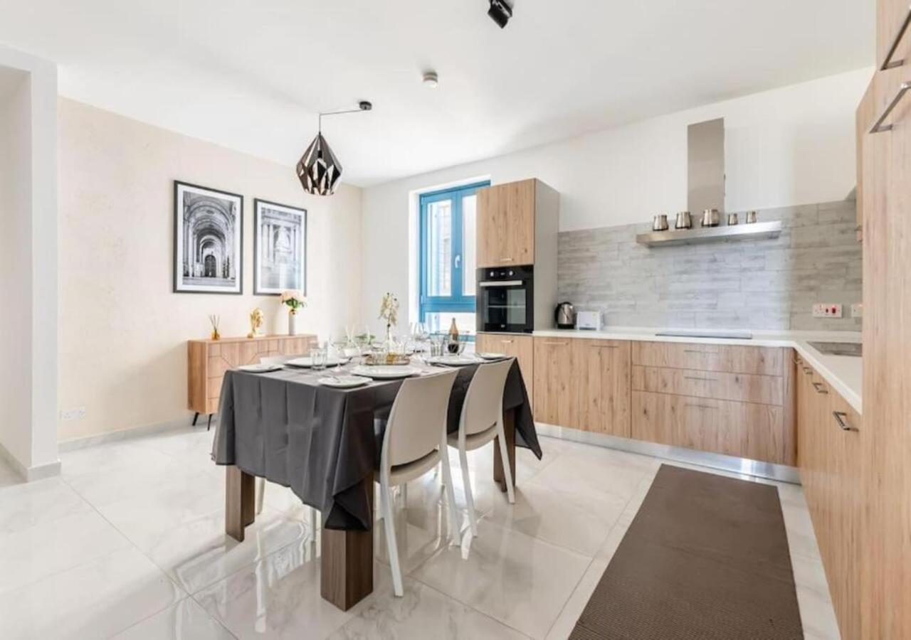 Sea View Luxury Apartment Brand New In Valletta Exterior foto